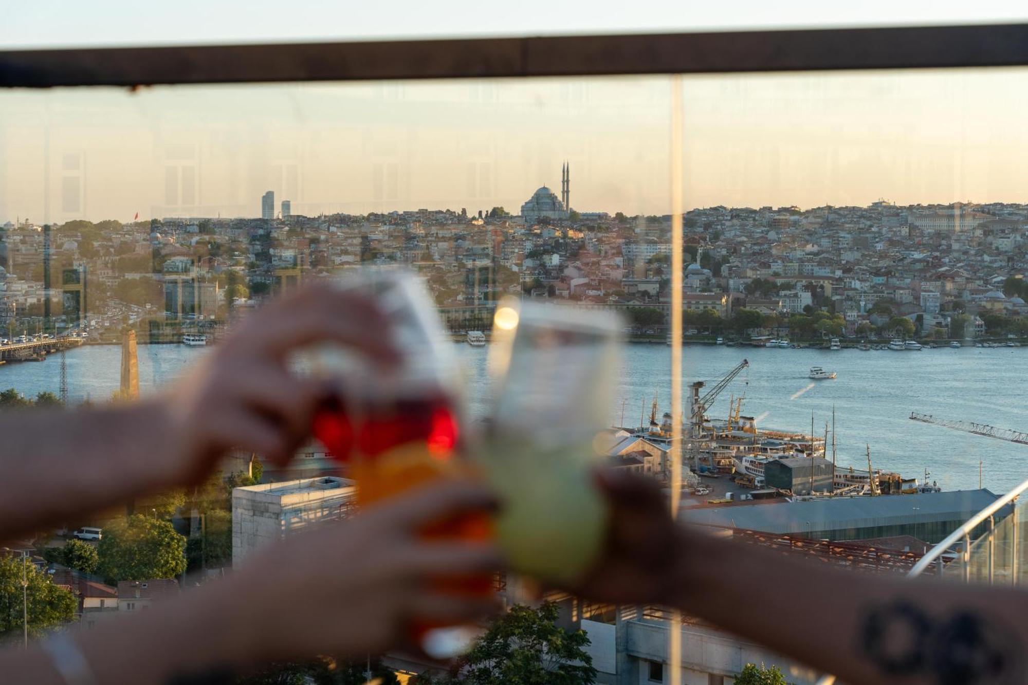 The Central House Istanbul Galata Hostel ภายนอก รูปภาพ